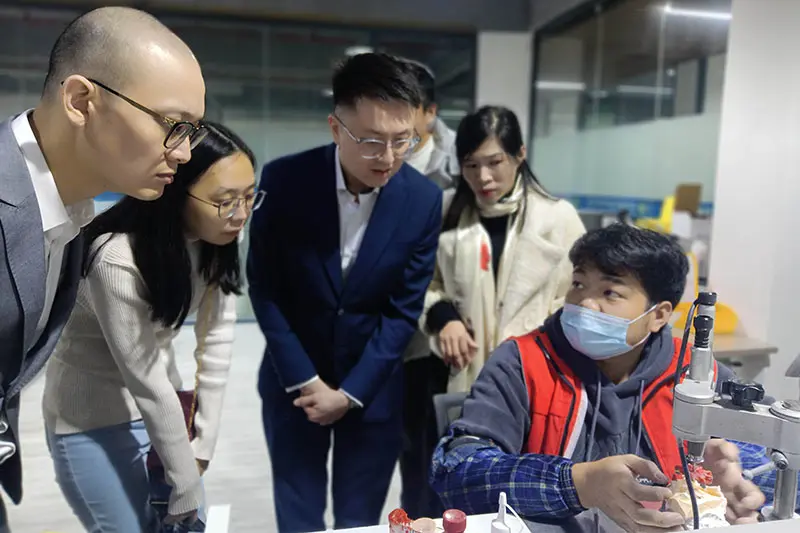 Sunlfowers Dental Lab 4