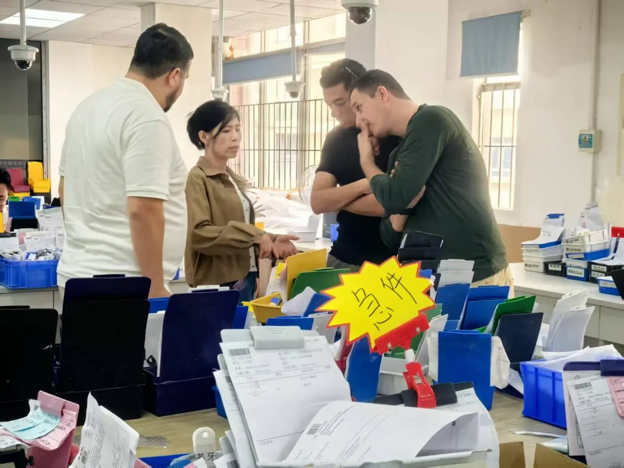 dental lab outsourcing services (4).jpg